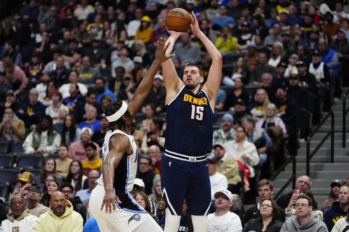 九游官方应用-利物浦观众热烈欢呼！，Ming迎来十二赛季出色发挥赛场气氛高涨-九游官方应用