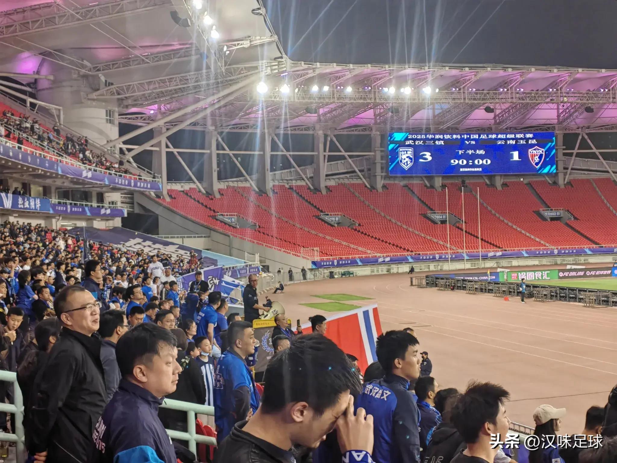 九游体育-武汉三镇发布备战花絮，转会期再遭质疑，欧冠任务艰巨，心理建设被强调-九游体育